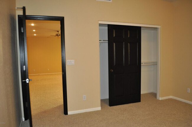 Building Photo - 1223 W Weatherby Way