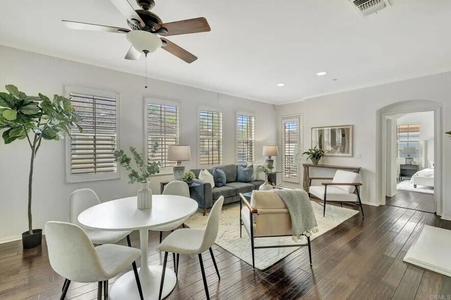 Building Photo - 2642 Bellezza Dr