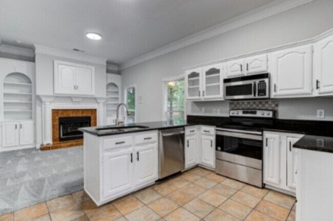 Building Photo - Nice 3 bedroom 2 bath home in the heart of Downtown Memphis - Open To Section 8