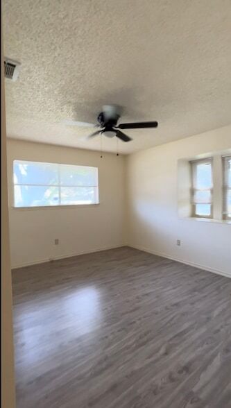 Building Photo - 901 Waterview Ln