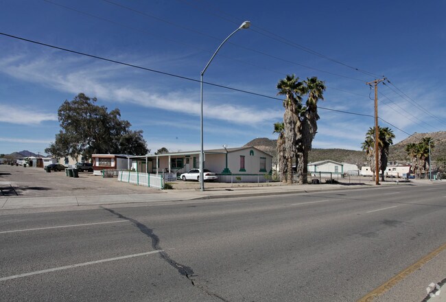 Primary Photo - 1630 S Mission Rd