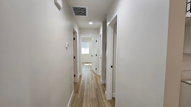 Building Photo - PLACE-NLO8655