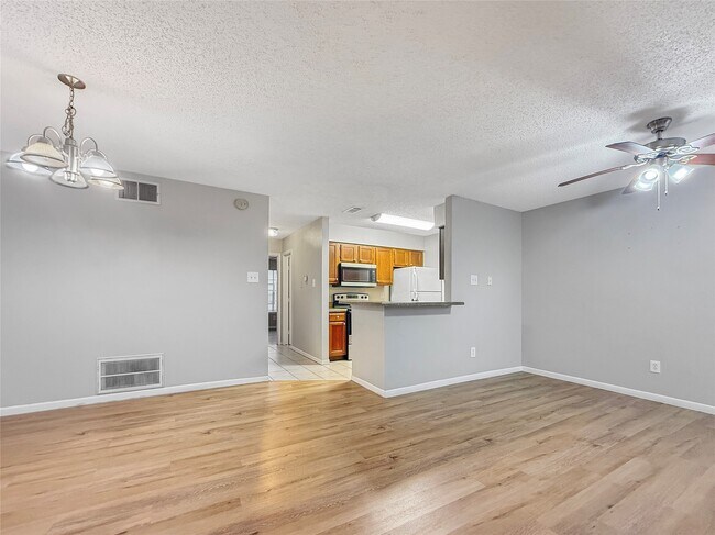 Building Photo - 25144 Budde Rd