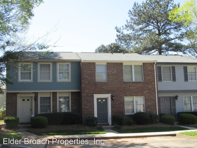 Primary Photo - 3 br, 1.5 bath House - 1211-C Scaleybark Road