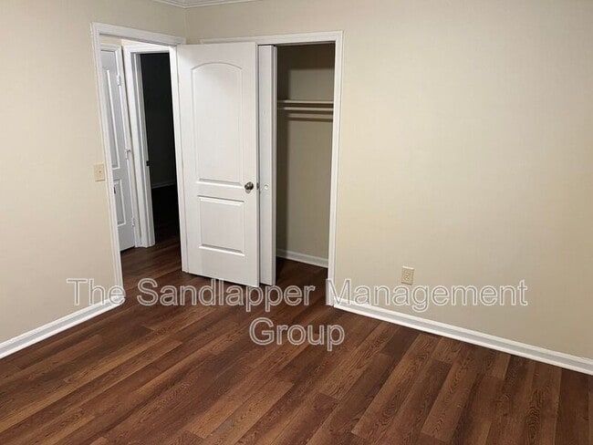 Building Photo - 634 Cashew St