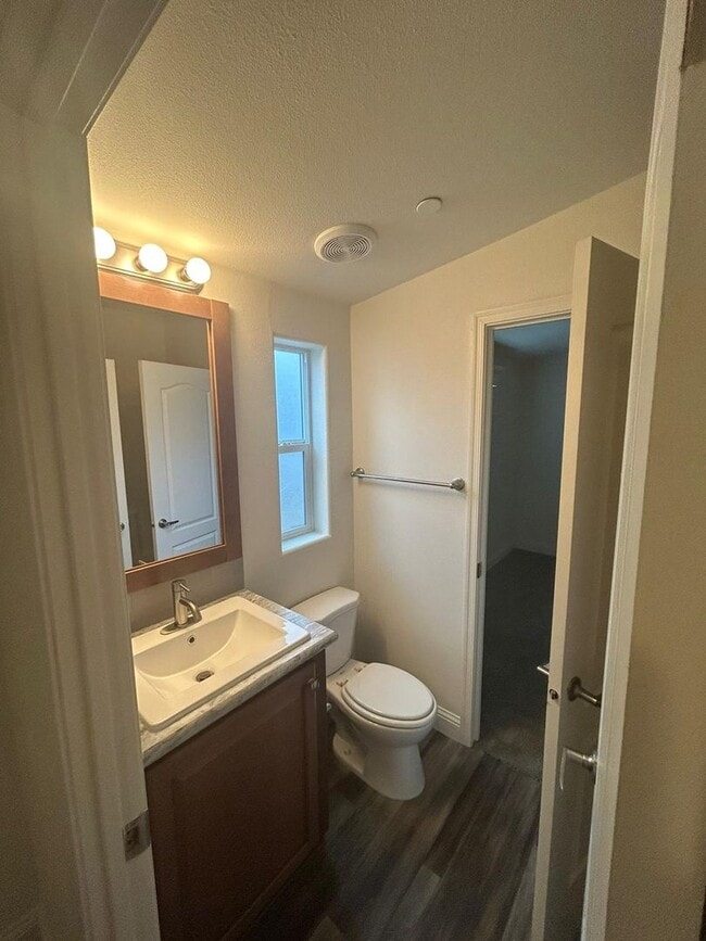 Building Photo - 5 bedroom 3 Bath New House- 2 Car Attached...