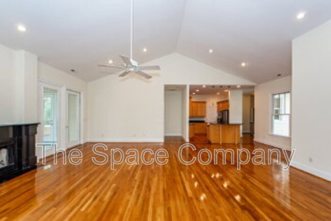 Building Photo - 1150 Quick Rabbit Loop