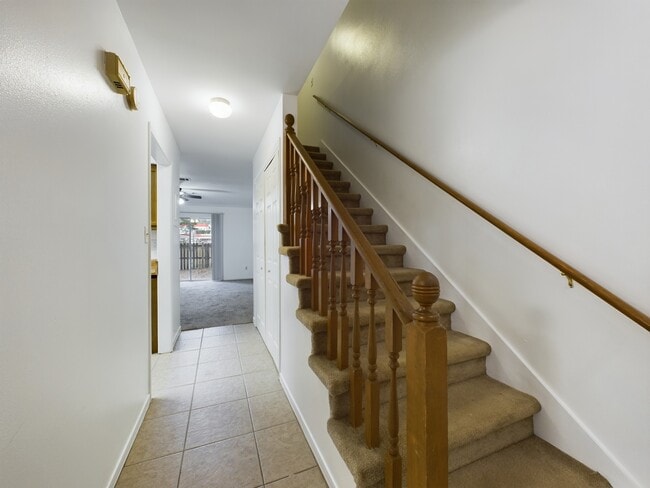 Building Photo - 3150 Belle Meade Dr