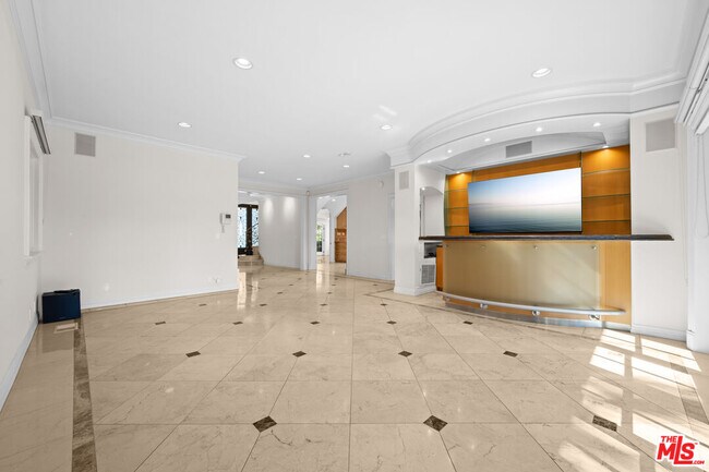 Building Photo - 204 Foothill Rd