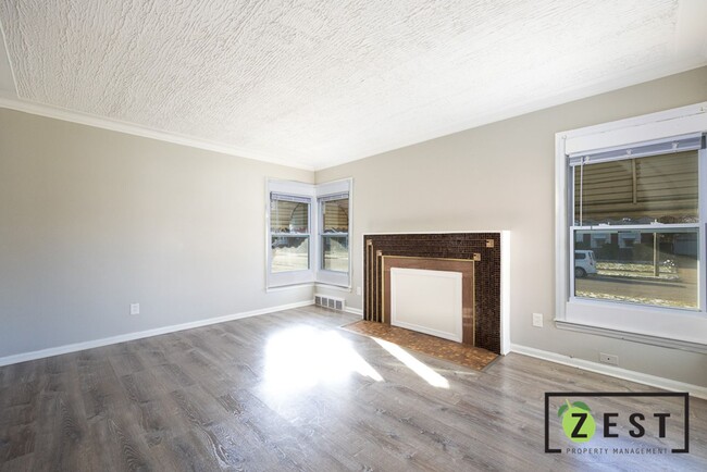 Building Photo - OPEN HOUSE TUESDAY DECEMBER 31st 5pm to 5:...