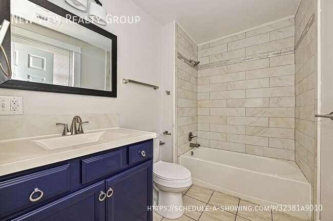 Building Photo - 1208 S Salisbury Ave