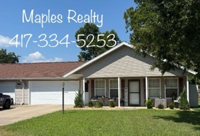 Primary Photo - 3 Bedroom, 2 bathroom, 2 car garage