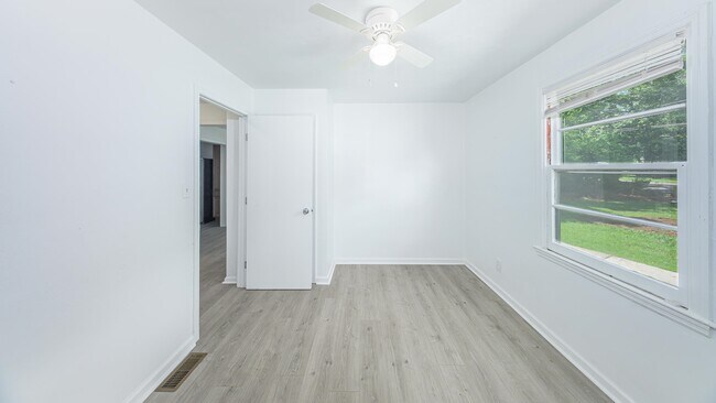 Building Photo - 1637 Atkamire Dr
