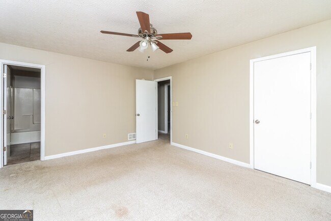 Building Photo - 2434 Wood Meadows Dr