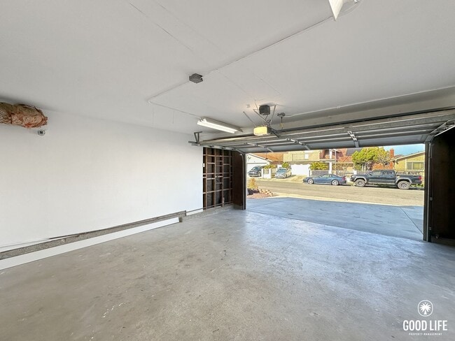 Building Photo - Executive Luxury Living in Mira Mesa | Fully Remodeled 4BR Residence with Private Balcony & Enter...