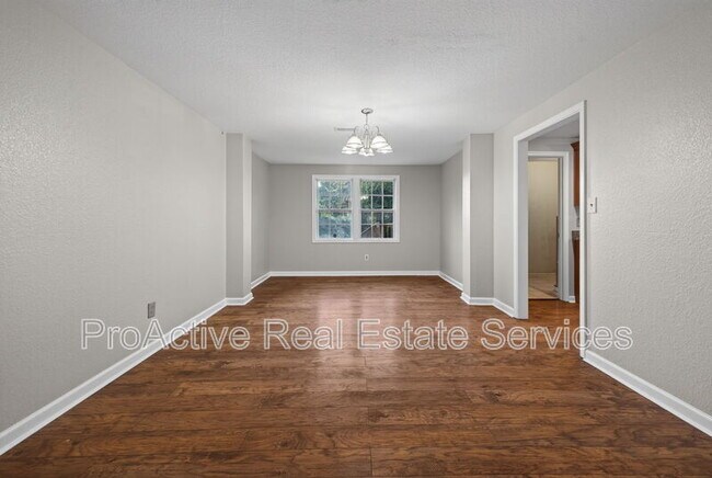 Building Photo - 1065 Lindenwood Ave