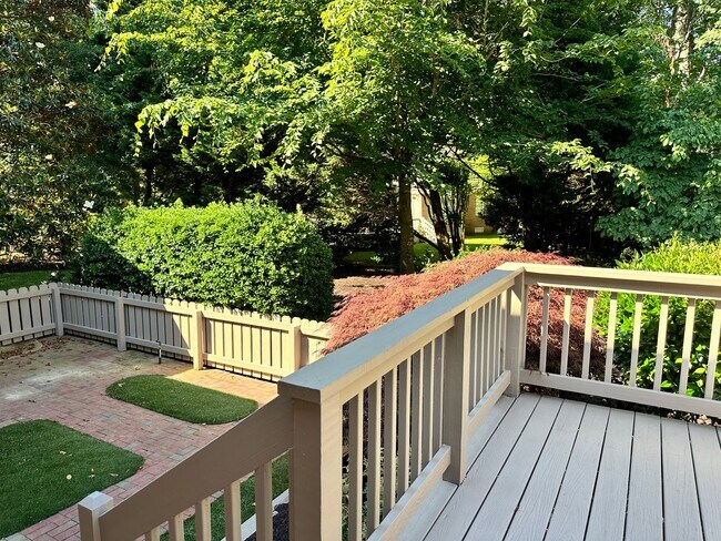 Building Photo - Beautiful home for rent in Fords Colony! Available Now!