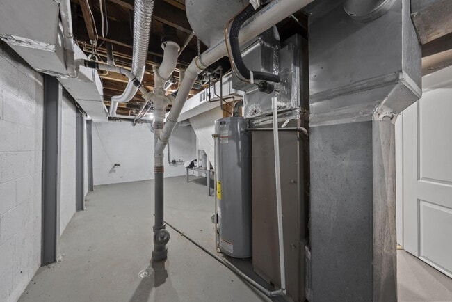 Building Photo - 111 Rosslyn Ave