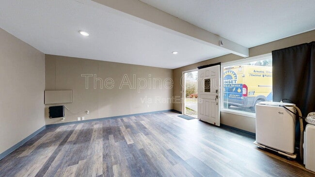 Building Photo - 12805 SW Washington St