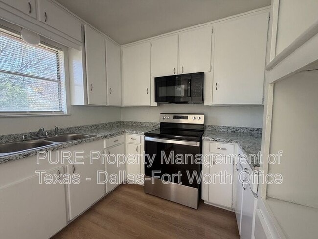 Building Photo - 6222 W Poly Webb Rd