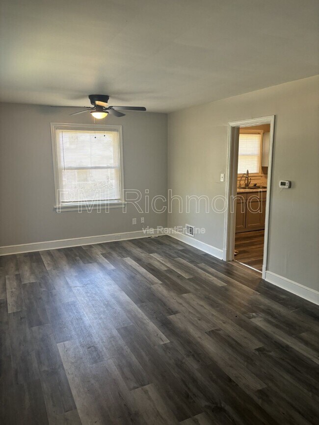 Building Photo - 5231 Rockland Rd