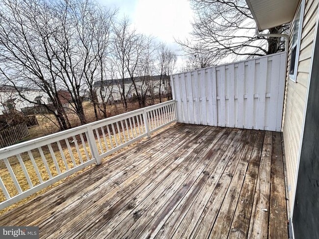 Building Photo - 209 Copperfield Ln