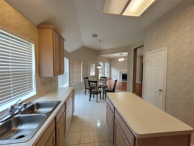 Building Photo - 15427 Truslow Point Ln