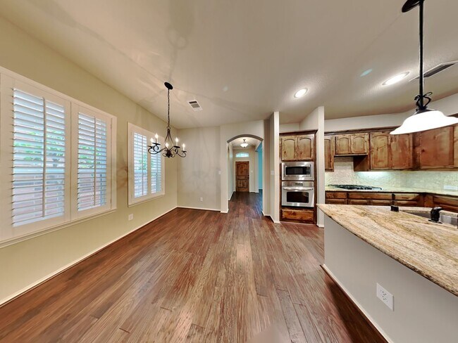 Building Photo - GORGEOUSE HOME IN A GATED COMMUNITY!