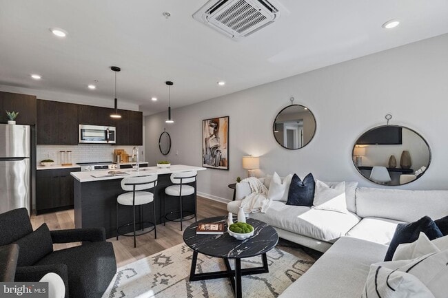 Building Photo - 3449 Scotts Ln