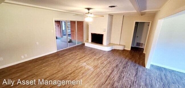 Building Photo - 3 br, 2 bath House - 5423 S. Lakeshore