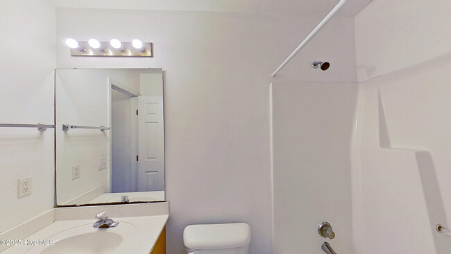 Building Photo - 4252 Sunglow Dr