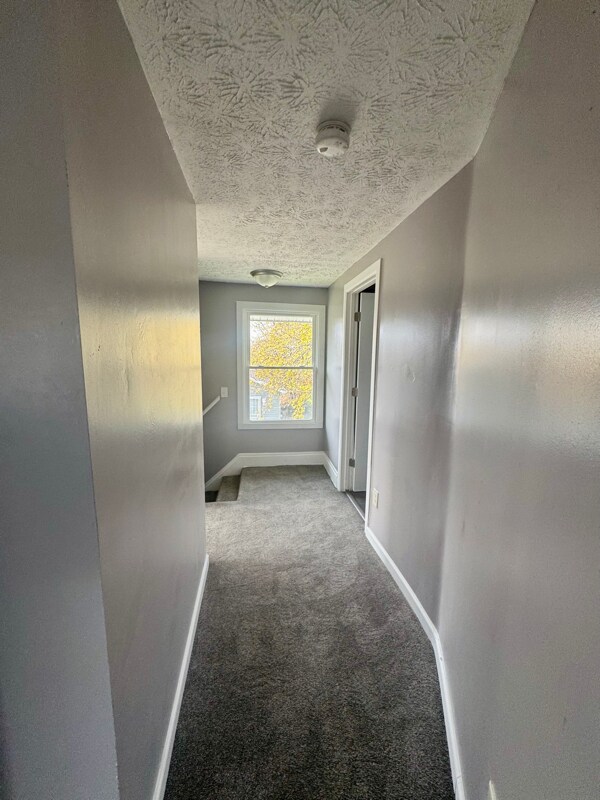 Building Photo - 1066 E 12th Ave