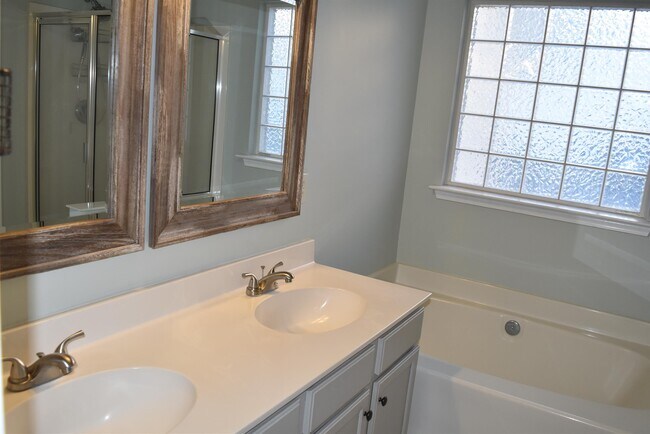 Building Photo - 6832 Brancusi Ct