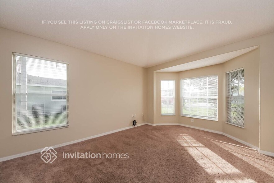 Building Photo - 310 Sherborne Ln