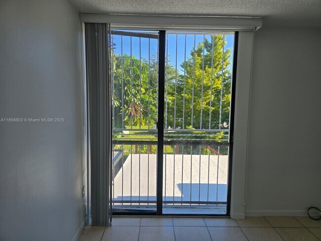 Building Photo - 12352 SW 18th Terrace