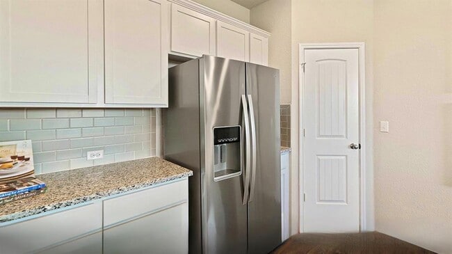 Building Photo - 611 Bluffview Dr.