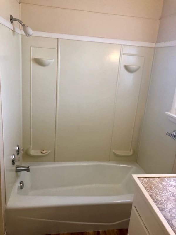 Building Photo - 518 W 13th Ave