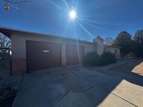 Building Photo - North Valley Charmer on Large Lot Near Historic 4th Street