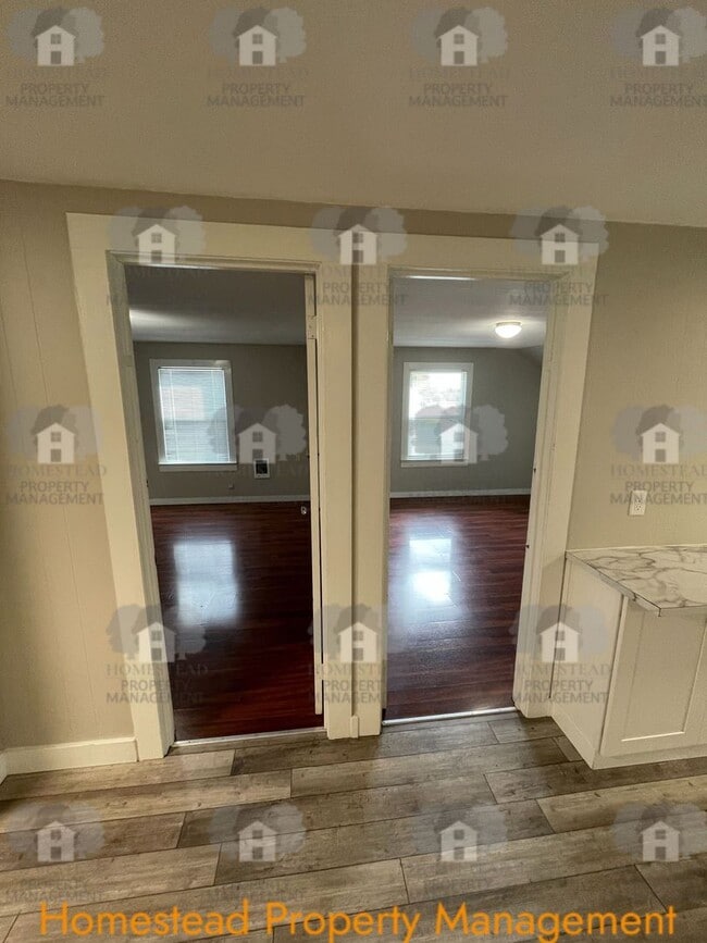 Building Photo - 451