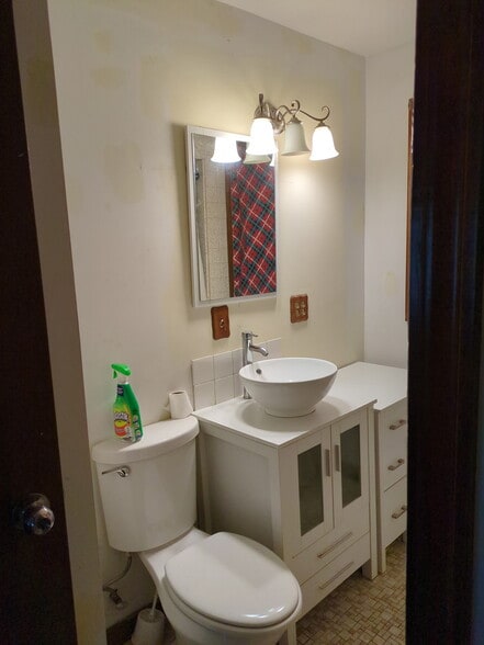 Building Photo - 5734 W Newport Ave