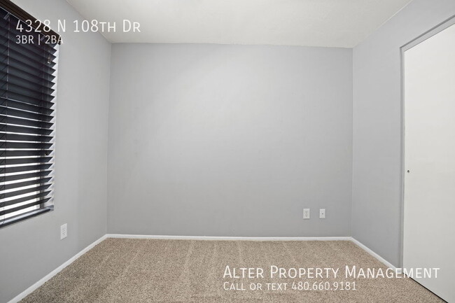 Building Photo - 4328 N 108th Dr