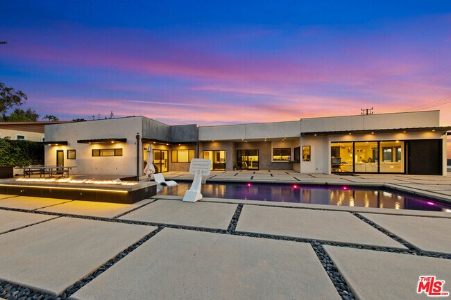 Building Photo - 3144 Corda Dr