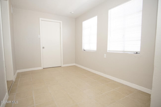 Building Photo - 3817 Thomason Ave