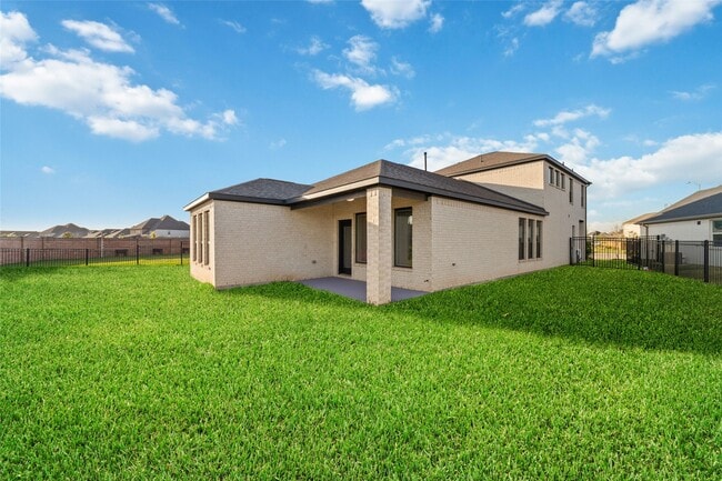 Building Photo - 720 Lake Lacosta Dr