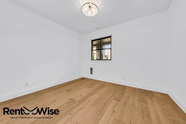 Building Photo - 1776 Sacramento St