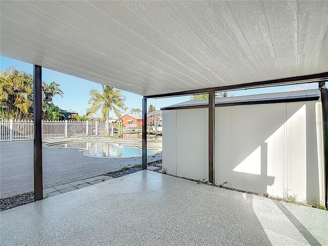 Building Photo - 9920 San Mateo Way