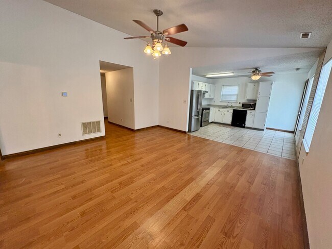 Building Photo - 1443 Blue Brook Way