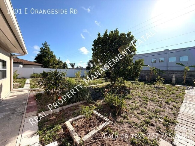 Building Photo - 1801 E Orangeside Rd