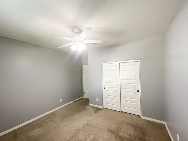 Building Photo - 36413 N Tahanta Trail