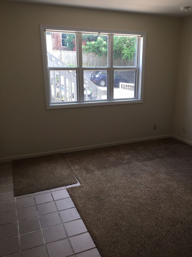 Building Photo - 3227 Bishop St